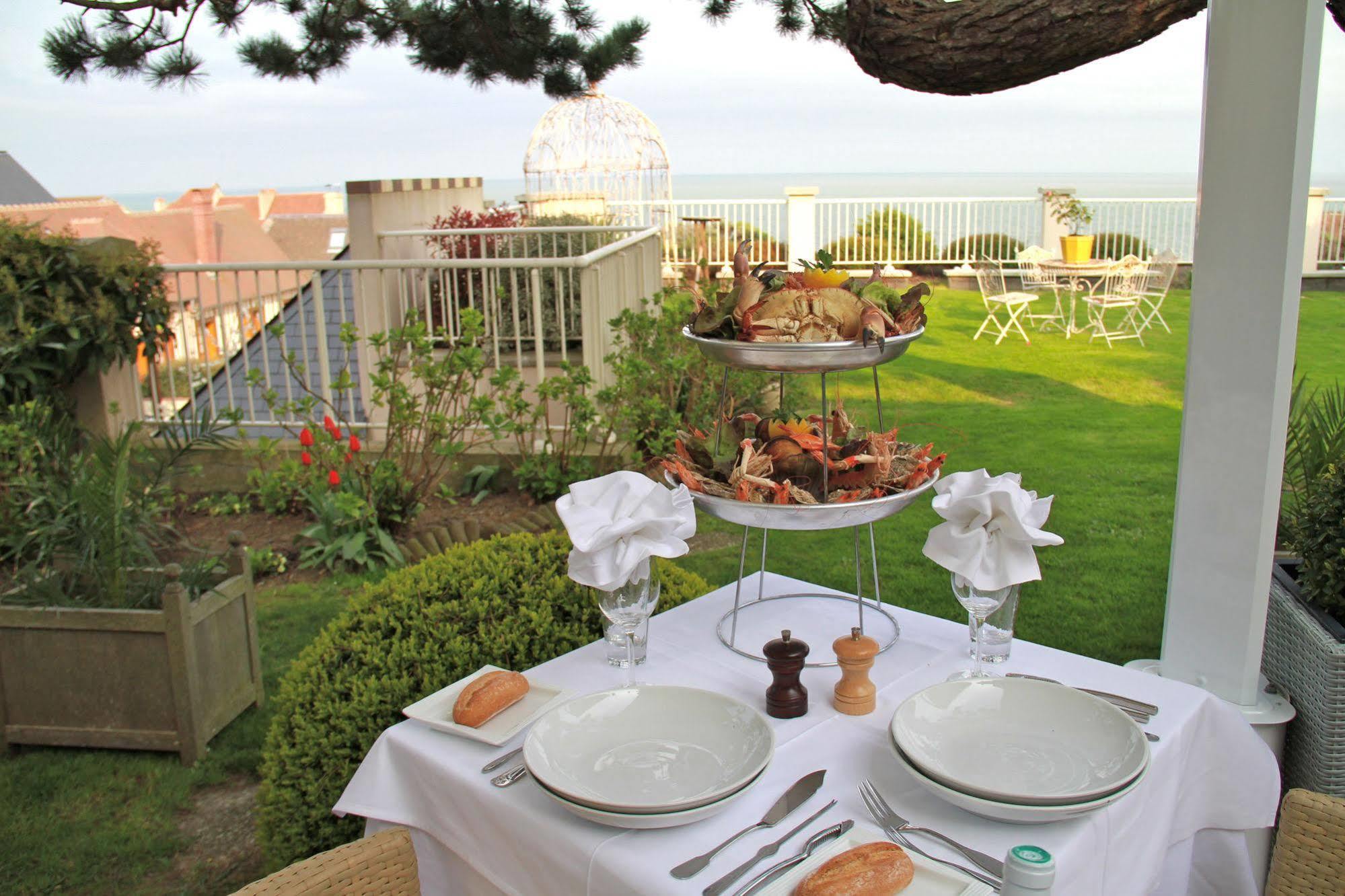 Hotel Bellevue Villerville Esterno foto